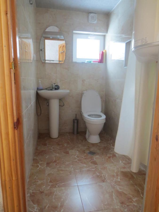 Irma Beso & Aleko Khergianis Guesthouse Mestia Exterior photo