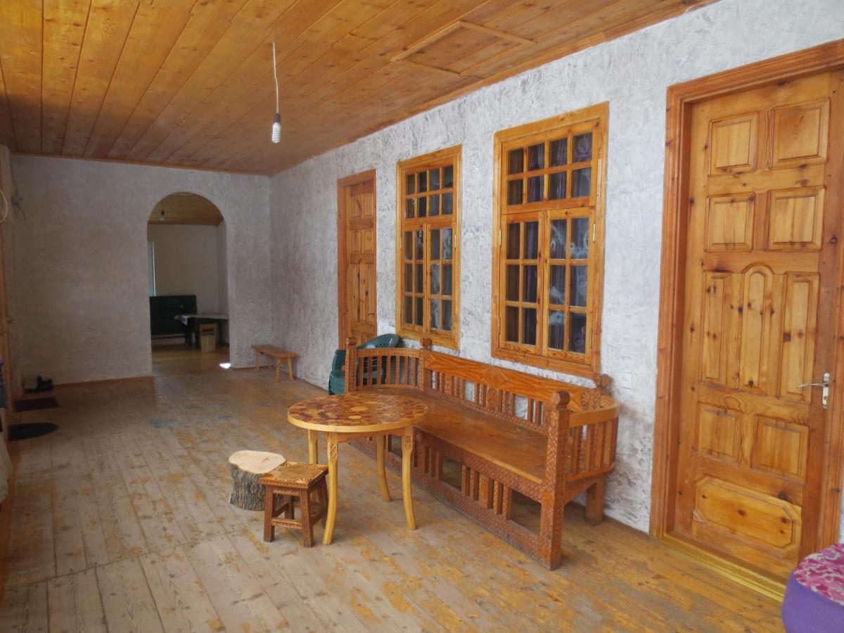 Irma Beso & Aleko Khergianis Guesthouse Mestia Exterior photo